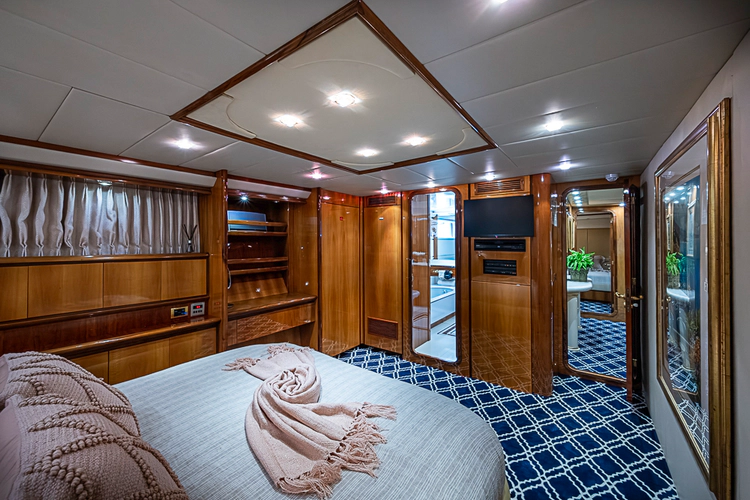 Shalimar Yacht Photos Pics 