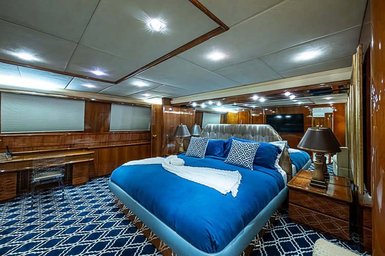 Shalimar Yacht Photos Pics 