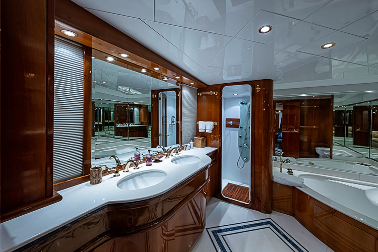 Shalimar Yacht Photos Pics 