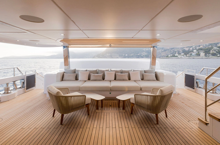 Majesty 120 Yacht Photos Pics 