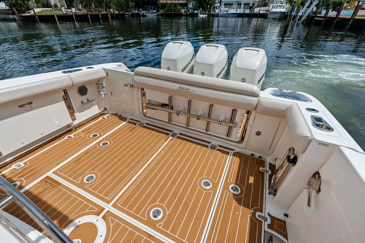 Power Play Yacht Photos Pics 