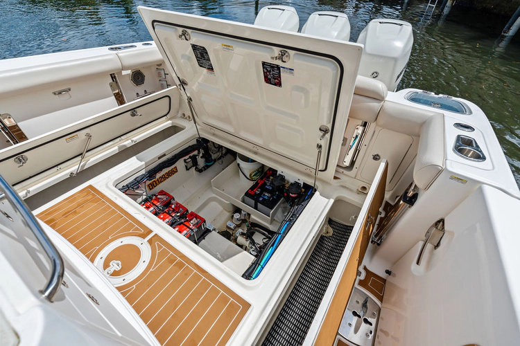 Power Play Yacht Photos Pics 