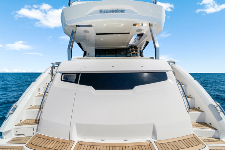 Manhattan 68 Yacht Photos Pics 