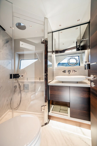 Predator 65 Yacht Photos Pics 