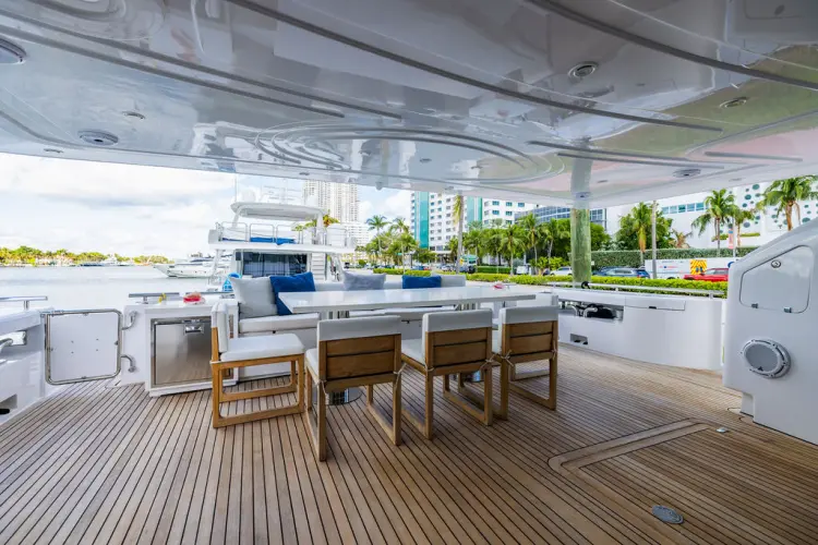 Sinpatico Yacht Photos Pics 