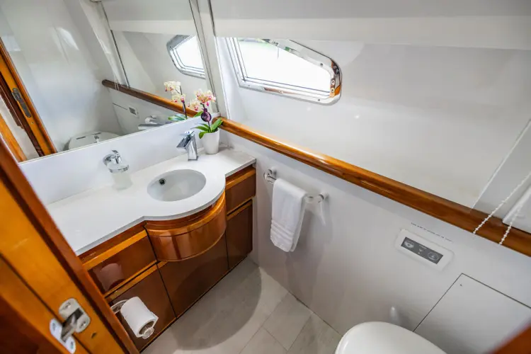 Sinpatico Yacht Photos Pics 