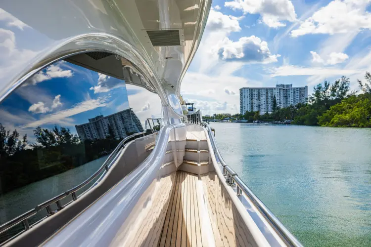 Sinpatico Yacht Photos Pics 