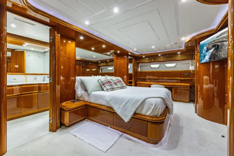Sinpatico Yacht Photos Pics 