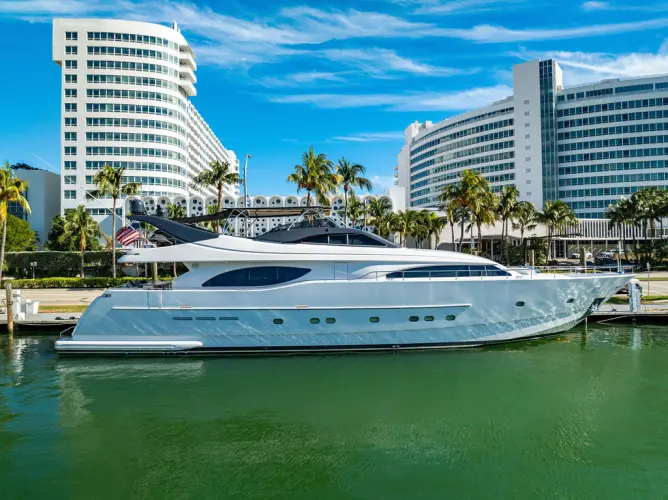 Sinpatico Yacht Photos Pics 