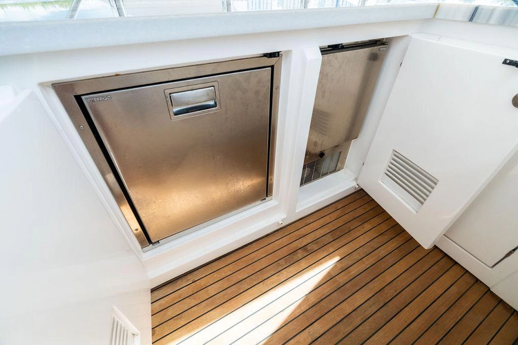 Deep Blue Yacht Photos Pics 
