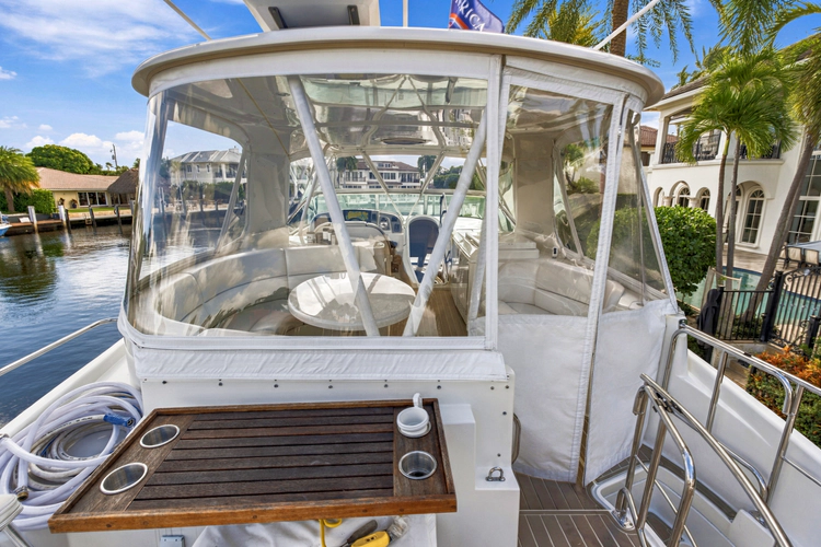 Solitude Yacht Photos Pics 