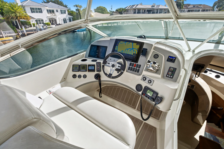 Solitude Yacht Photos Pics 