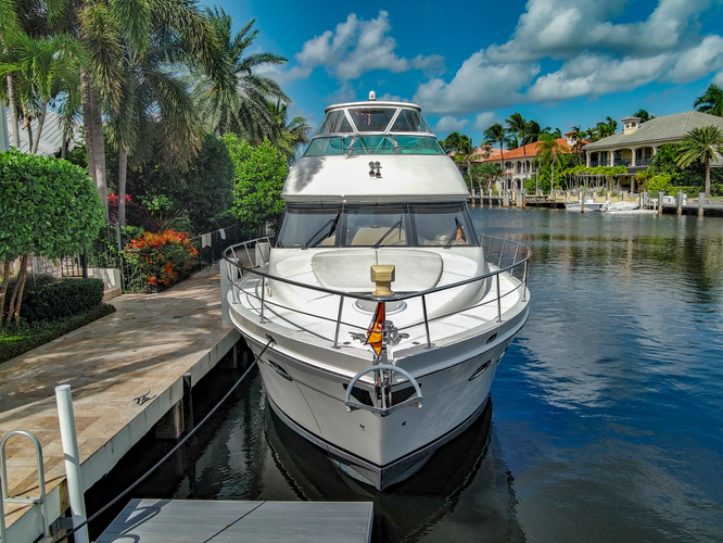 Solitude Yacht Photos Pics 