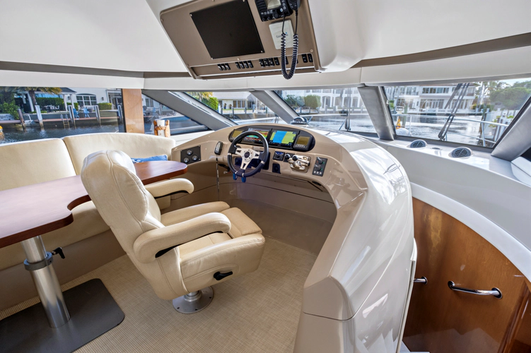 Solitude Yacht Photos Pics 