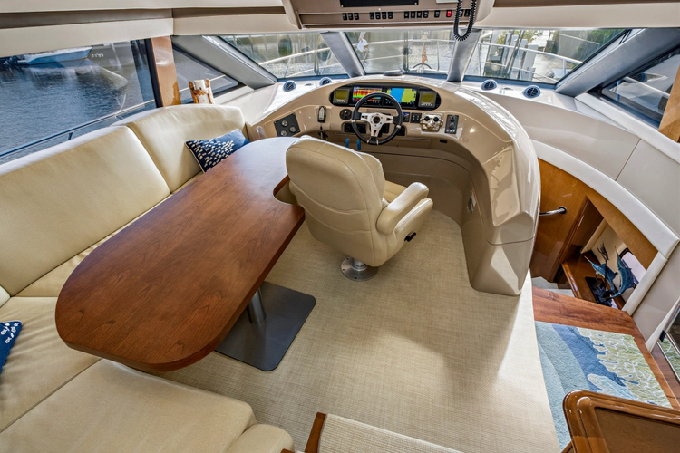 Solitude Yacht Photos Pics 