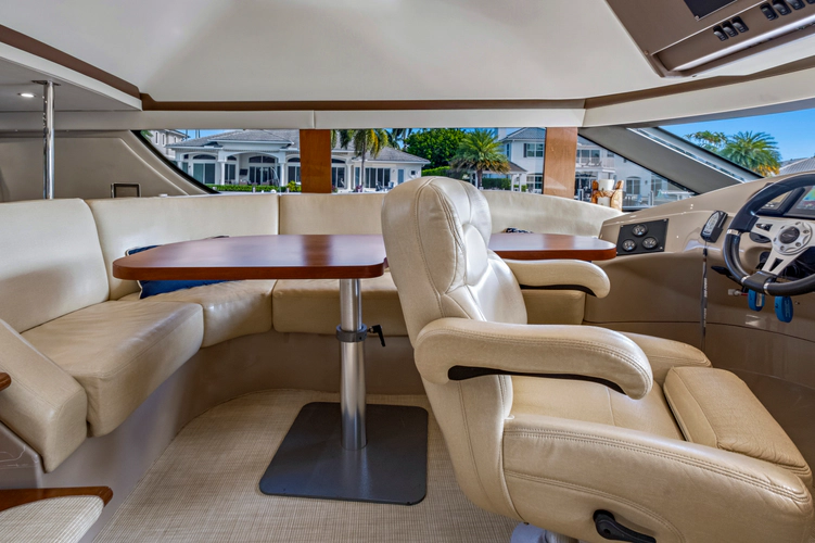 Solitude Yacht Photos Pics 