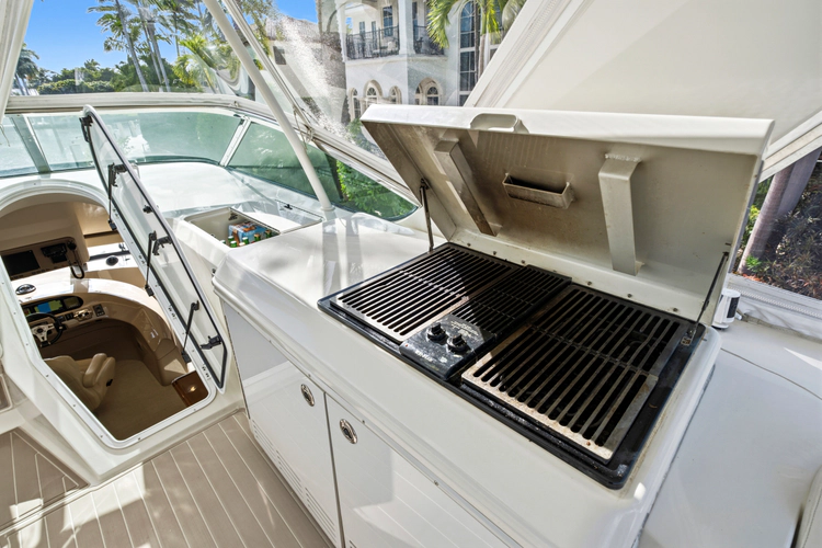 Solitude Yacht Photos Pics 