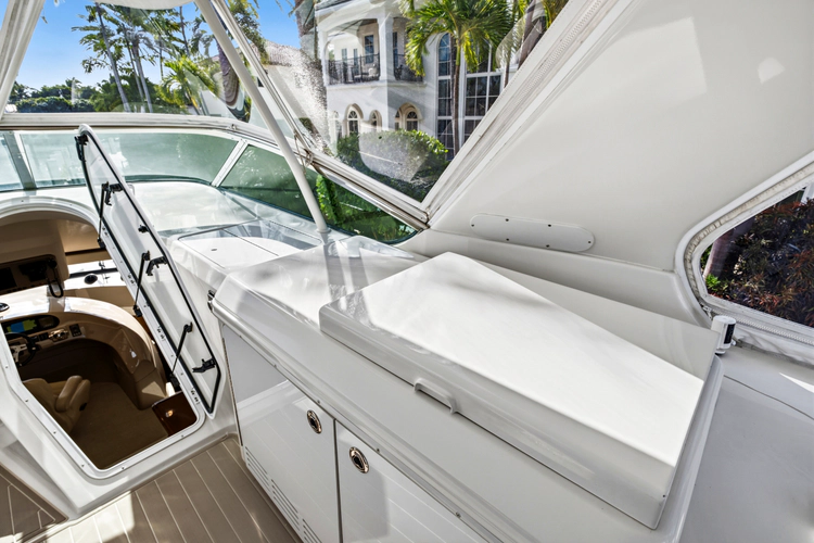 Solitude Yacht Photos Pics 
