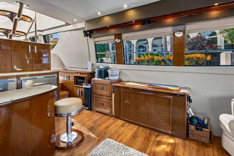 Solitude Yacht Photos Pics 