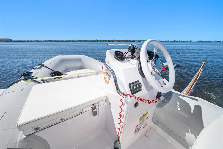 Octopi Yacht Photos Pics 