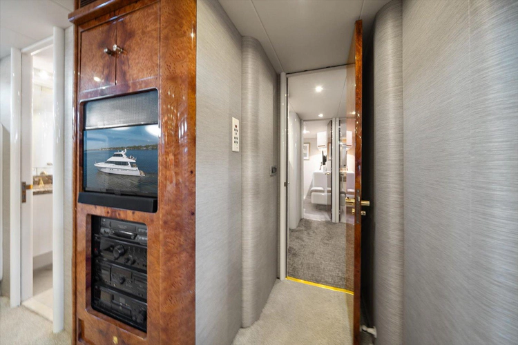 Octopi Yacht Photos Pics 