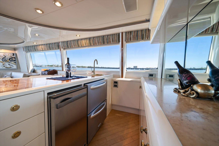 Octopi Yacht Photos Pics 