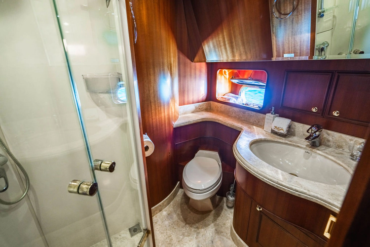 Lexington Yacht Photos Pics 