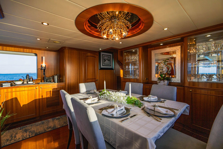 Lexington Yacht Photos Pics 