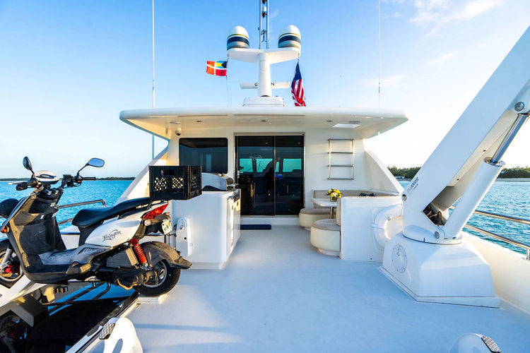Lexington Yacht Photos Pics 
