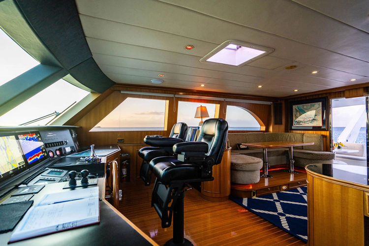Lexington Yacht Photos Pics 
