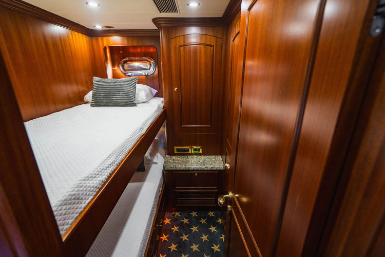 Lexington Yacht Photos Pics 