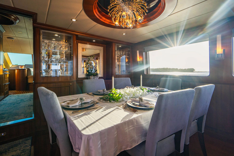 Lexington Yacht Photos Pics 