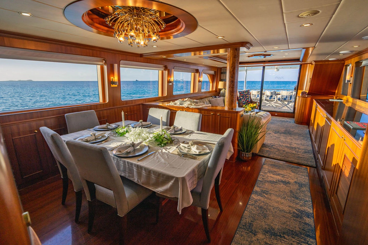 Lexington Yacht Photos Pics 