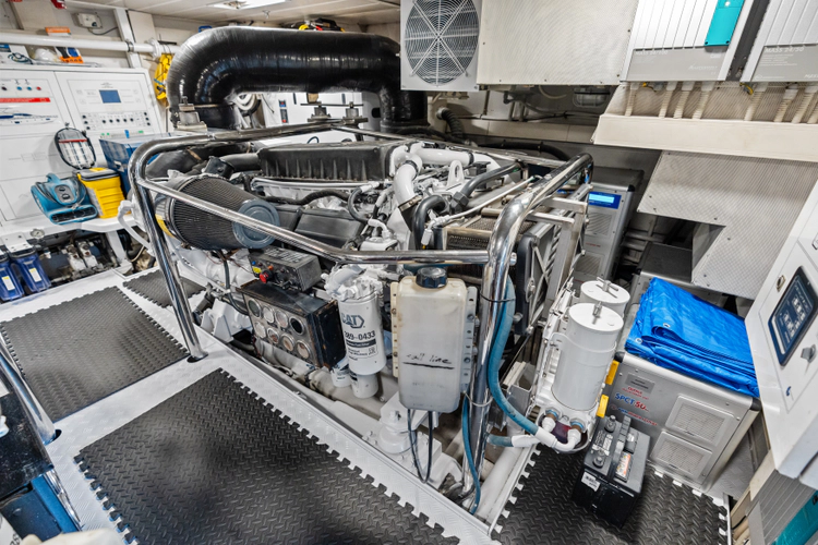 Knot Woke Yacht Photos Pics 