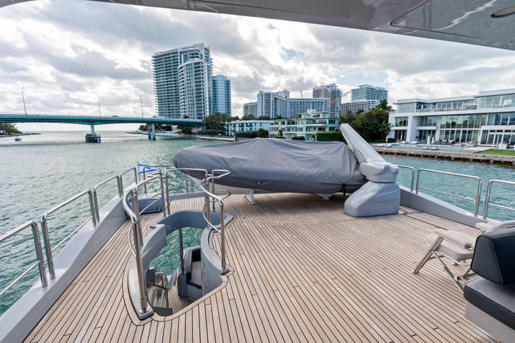 Knot Woke Yacht Photos Pics 