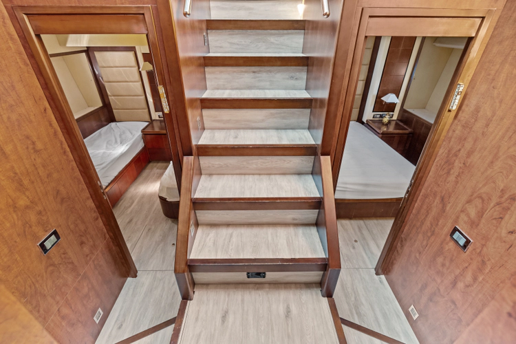 Knot Woke Yacht Photos Pics 