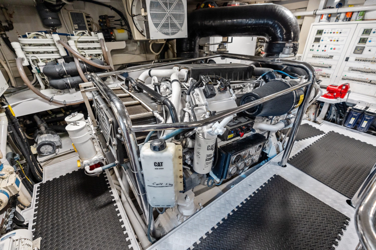 Knot Woke Yacht Photos Pics 