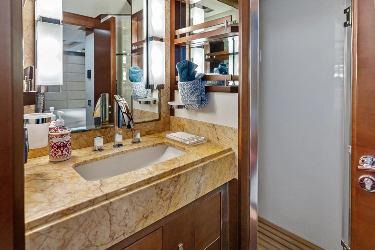 Knot Woke Yacht Photos Pics 