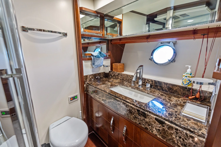 Knot Woke Yacht Photos Pics 