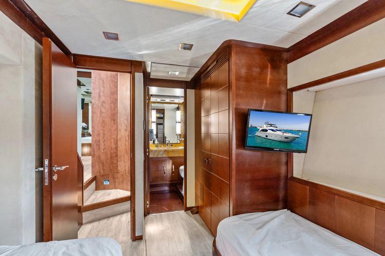 Knot Woke Yacht Photos Pics 