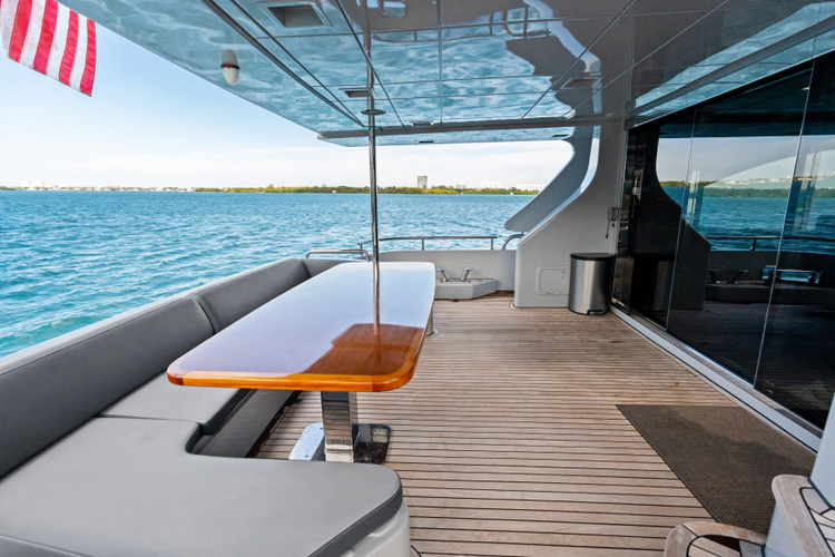 Knot Woke Yacht Photos Pics 