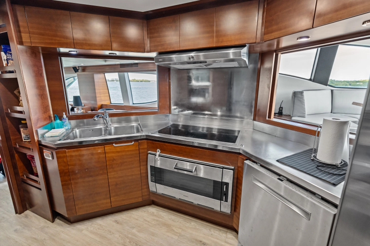 Knot Woke Yacht Photos Pics 