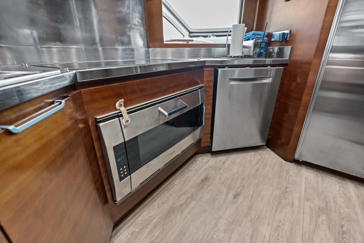 Knot Woke Yacht Photos Pics 