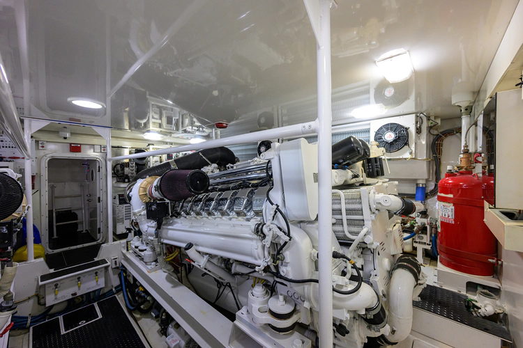 On Ice Yacht Photos Pics 