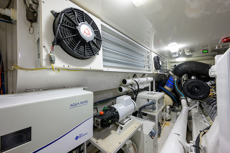 On Ice Yacht Photos Pics 