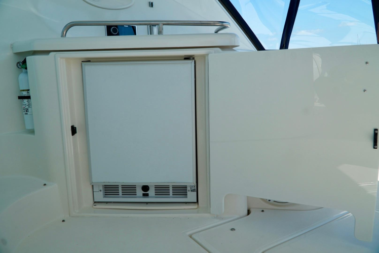 Kaizen Yacht Photos Pics 