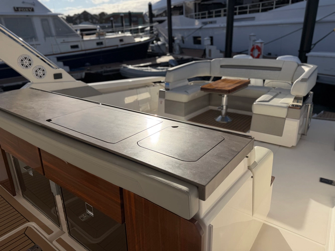 The Moy Yacht Photos Pics 