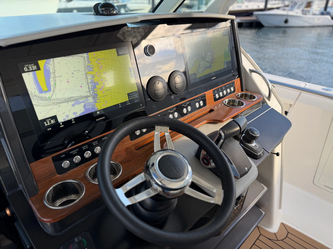 The Moy Yacht Photos Pics 