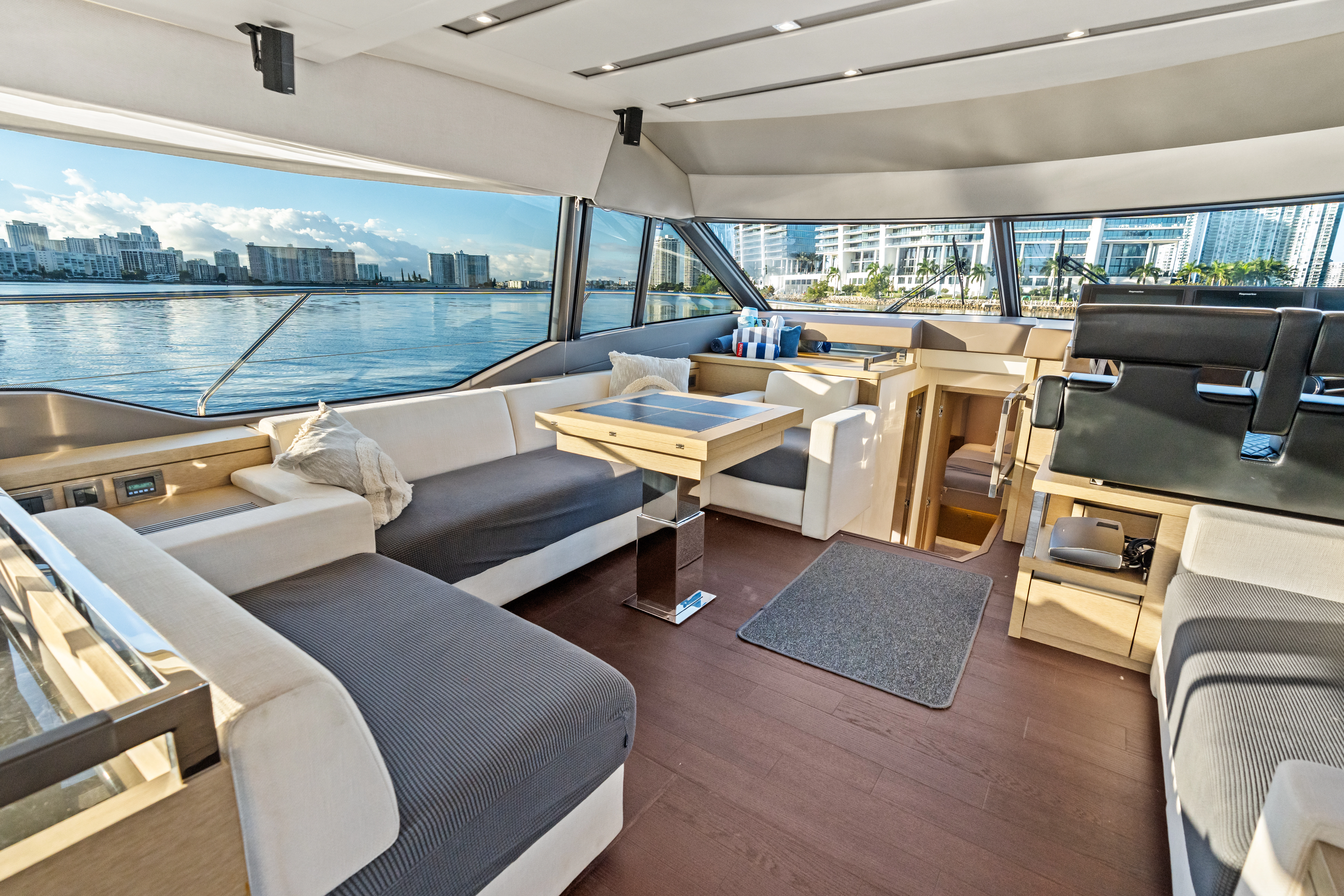 Used 2018 Prestige 630, 33138 Miami - Boat Trader