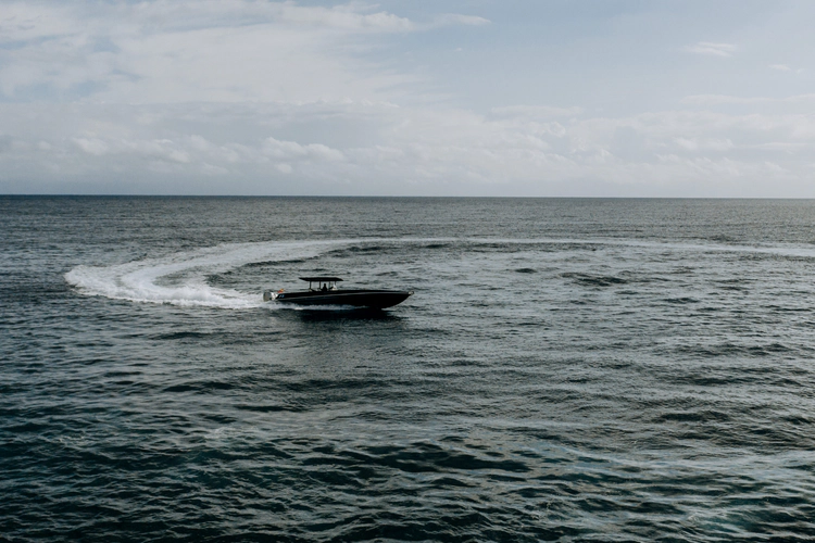 F11 Yacht Photos Pics 